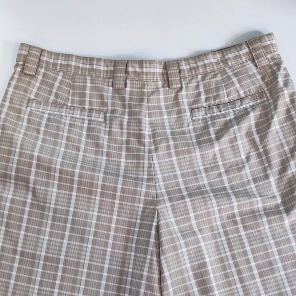 Izod X.F.G flat front Golf shorts light brown grey checkered men's size 36 - Picture 3 of 13